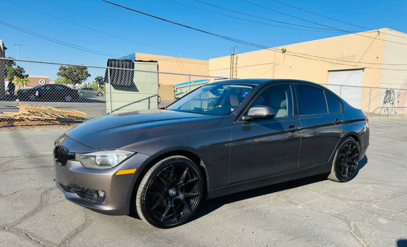 2014 BMW 3 Series 328i photo 2