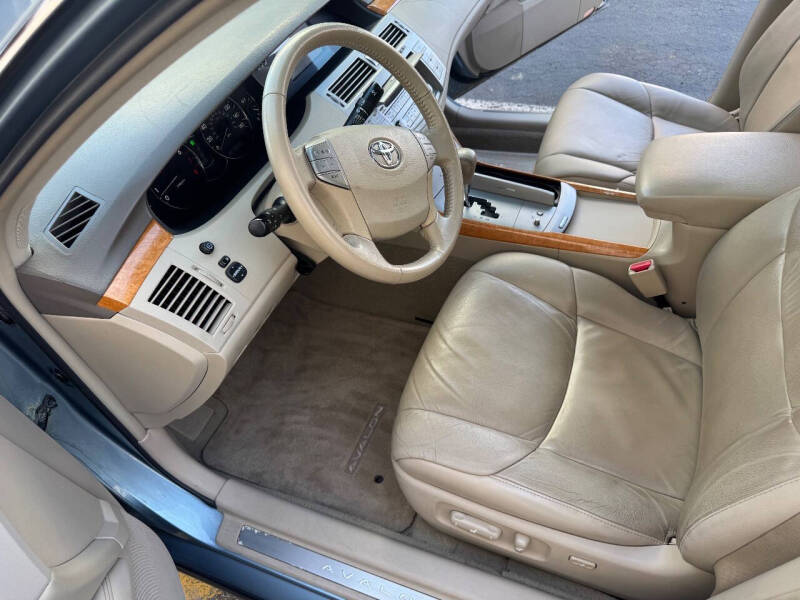 2006 Toyota Avalon XLS