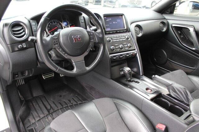 2014 Nissan GT-R Premium