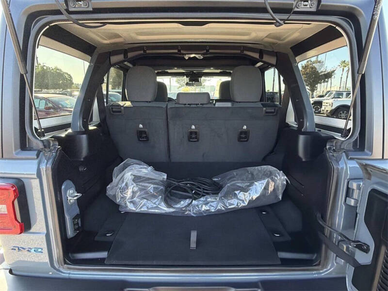 2025 Jeep Wrangler Willys 4xe