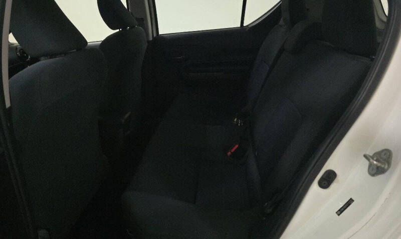 2016 Toyota Prius c Two