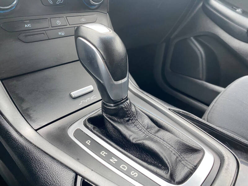 2015 Ford Edge SE