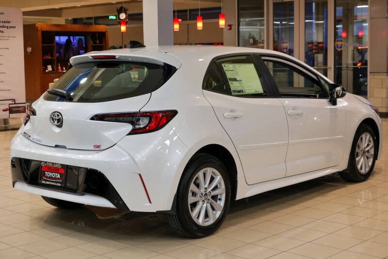 2026 Toyota Corolla Hatchback SE