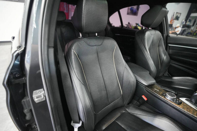 2016 BMW 3 Series 328i