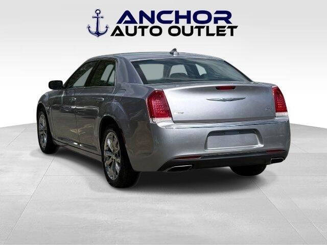 2015 Chrysler 300 Limited