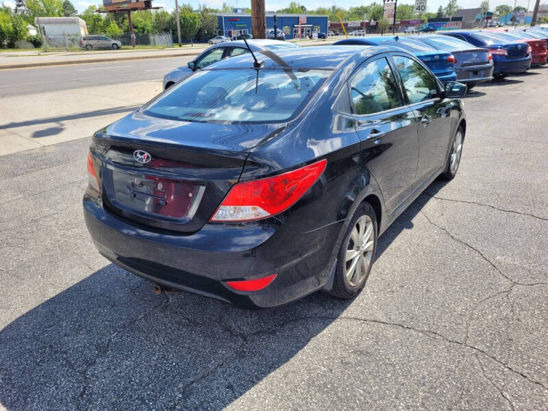 2013 Hyundai Accent GLS