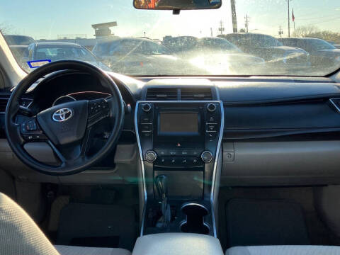 2016 Toyota Camry LE