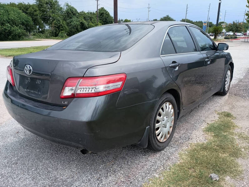 2010 Toyota Camry LE