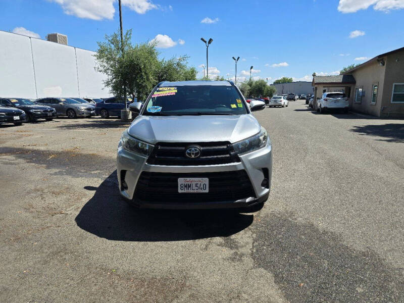 2019 Toyota Highlander SE
