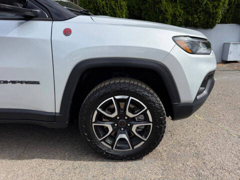 2025 Jeep Compass Trailhawk