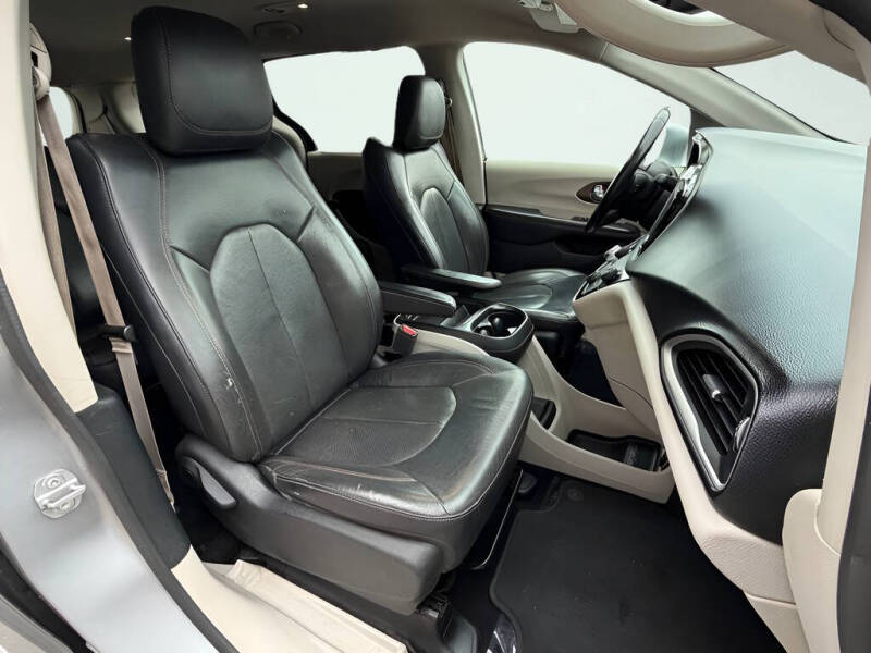 2019 Chrysler Pacifica Touring L