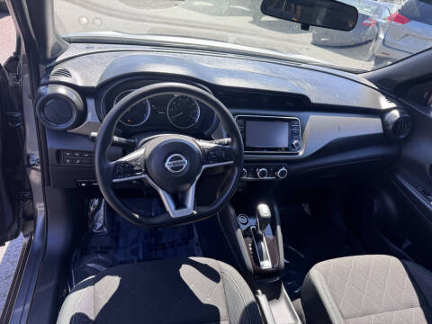 2020 Nissan Kicks S
