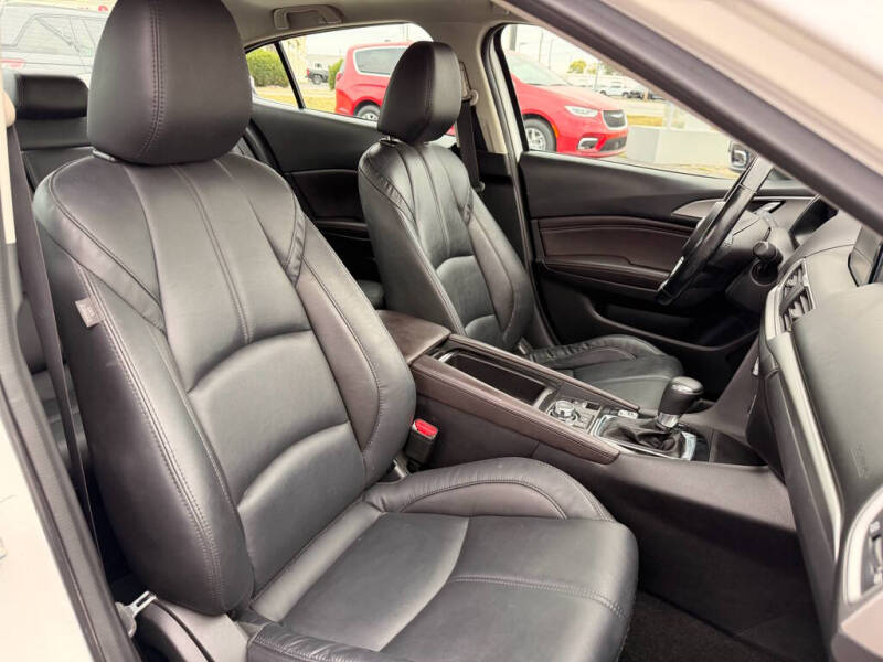 2017 Mazda MAZDA3 Touring