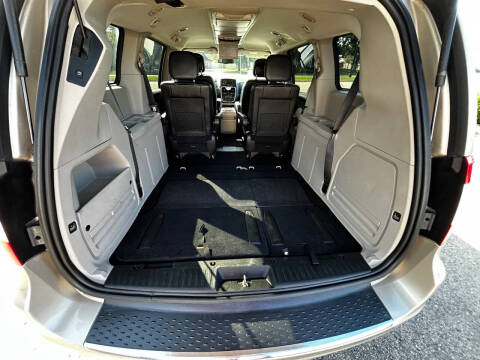 2015 Chrysler Town and Country Touring