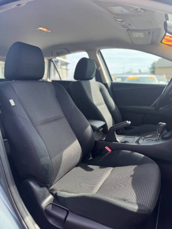 2012 Mazda MAZDA3 i Touring