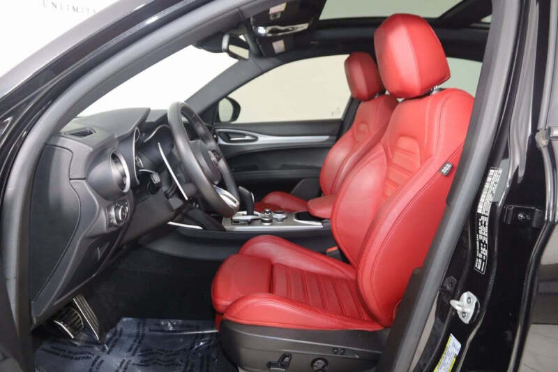 2023 Alfa Romeo Stelvio Veloce