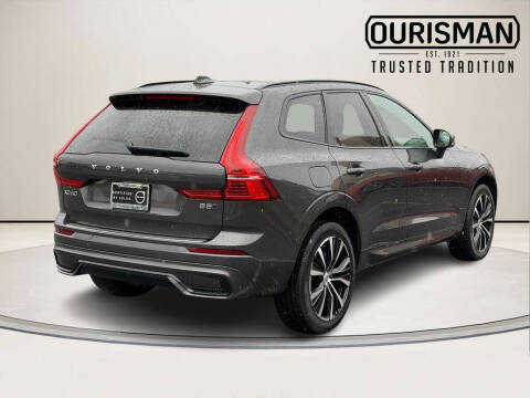 2023 Volvo XC60 B5 Plus Dark Theme