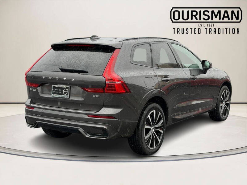 2023 Volvo XC60 B5 Plus Dark Theme