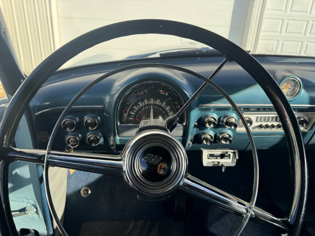 1952 Ford Crestline 28
