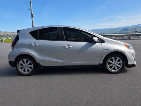 2017 Toyota Prius c Two
