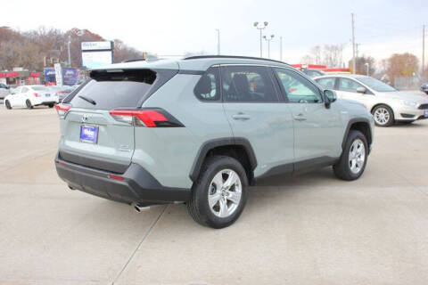 2020 Toyota RAV4 Hybrid XLE