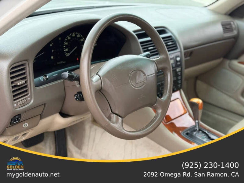 1997 Lexus LS 400