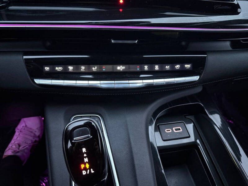 2023 Cadillac Escalade Sport