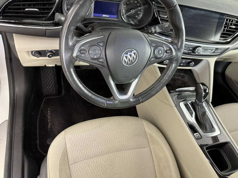 2019 Buick Regal Sportback Preferred II