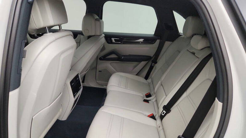 2022 Porsche Cayenne