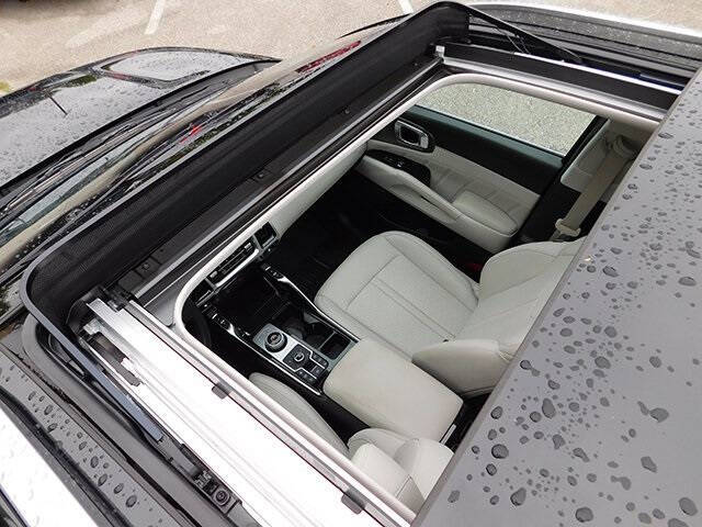 2022 Kia Sorento Plug-In Hybrid SX Prestige