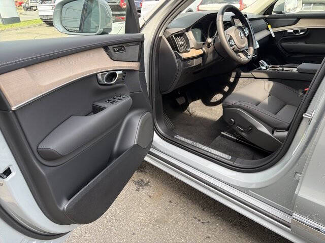 2026 Volvo XC90 B6 Plus 7P