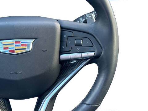 2024 Cadillac XT6 Sport