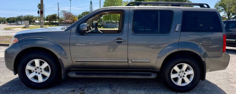 2008 Nissan Pathfinder SE