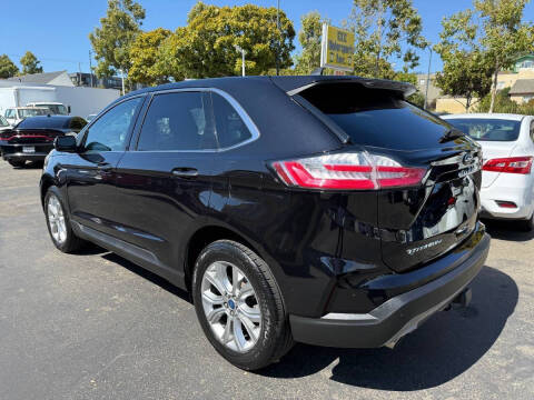 2022 Ford Edge Titanium