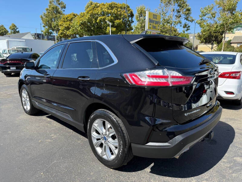 2022 Ford Edge Titanium