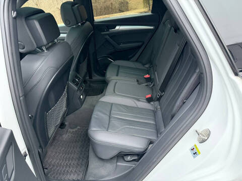 2020 Audi Q5 quattro Titanium Premium 45 TFSI