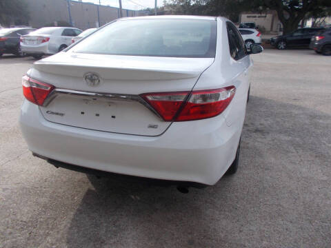 2017 Toyota Camry SE