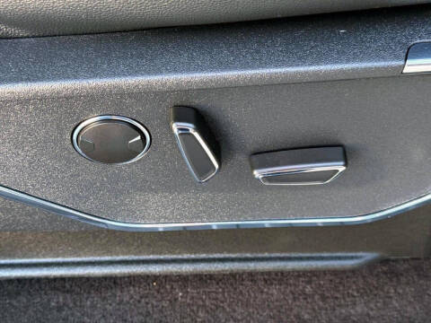 2022 Ford F-150 Lightning Lariat