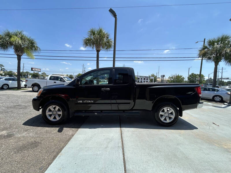 2012 Nissan Titan SV