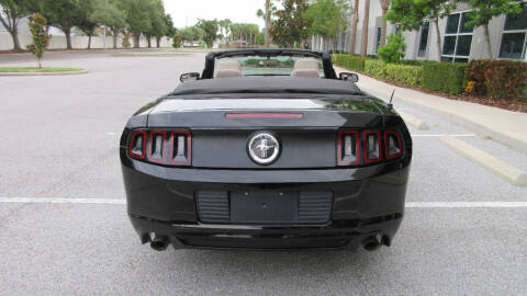 2014 Ford Mustang V6