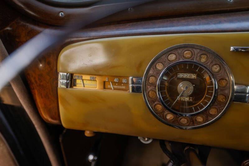 1939 Packard Super 8