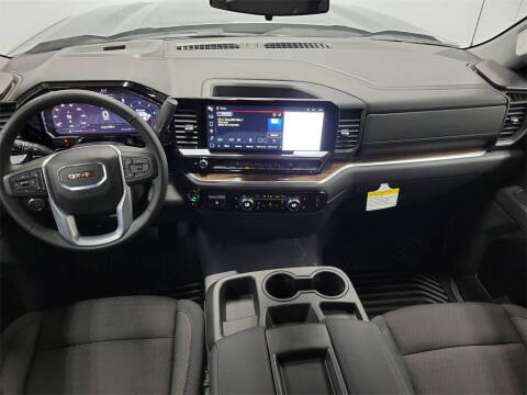 2025 GMC Sierra 1500 Elevation Standard