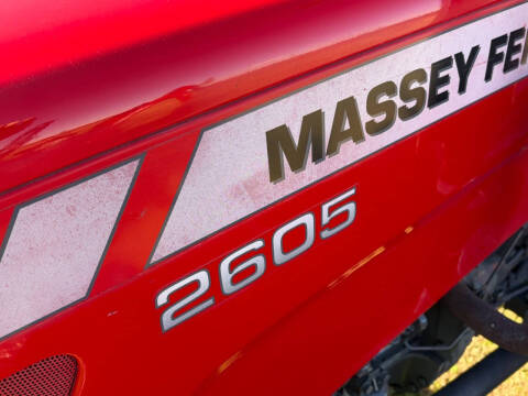 2010 Massey Ferguson 2605