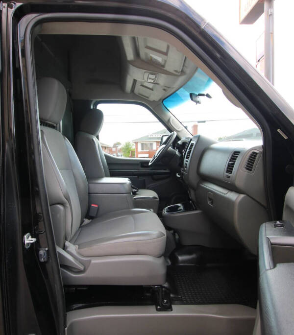 2021 Nissan NV