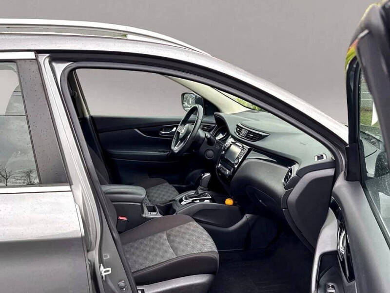 2017 Nissan Rogue Sport SV