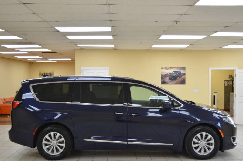 2018 Chrysler Pacifica Touring L