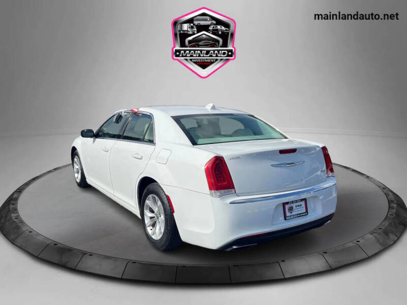 2015 Chrysler 300 Limited