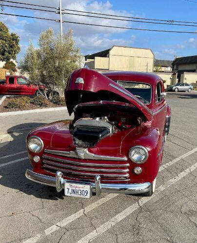 1947 Ford Super Deluxe
