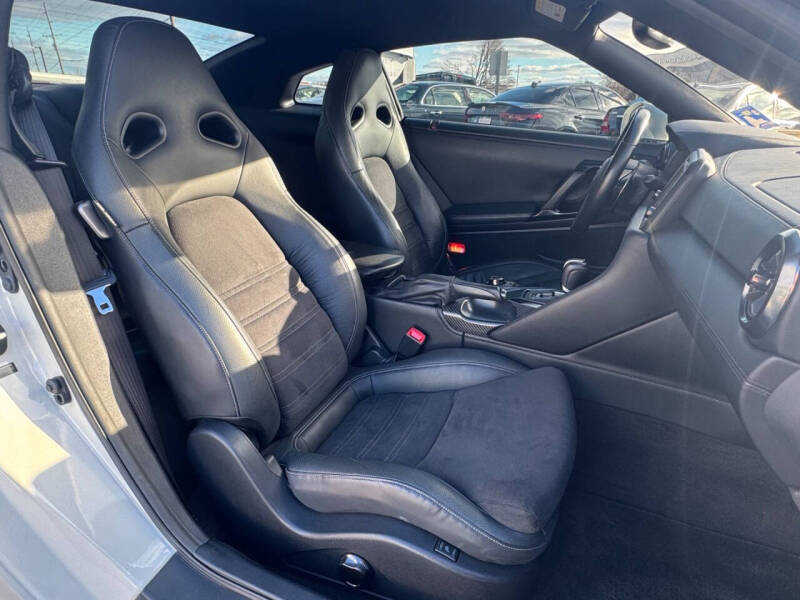 2019 Nissan GT-R Premium