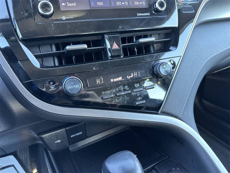 2023 Toyota Camry SE